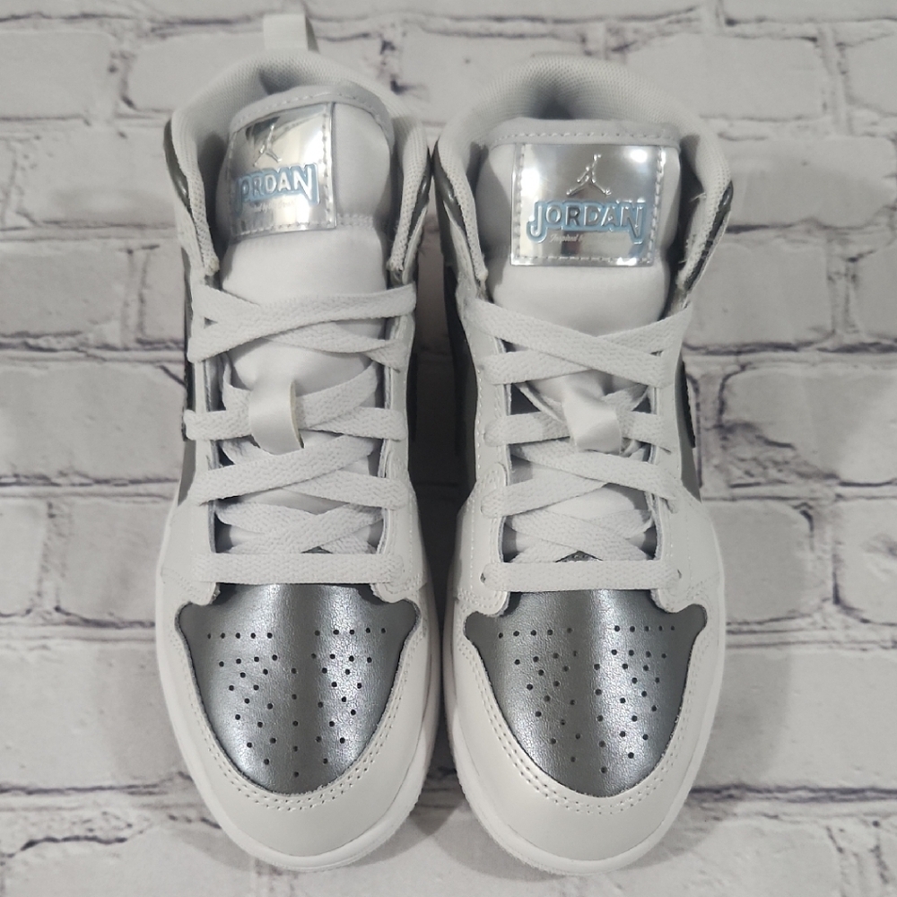 🤍SOLD🤍Jordan Kids' Metallic Silver and White Sneakers Size 2Y